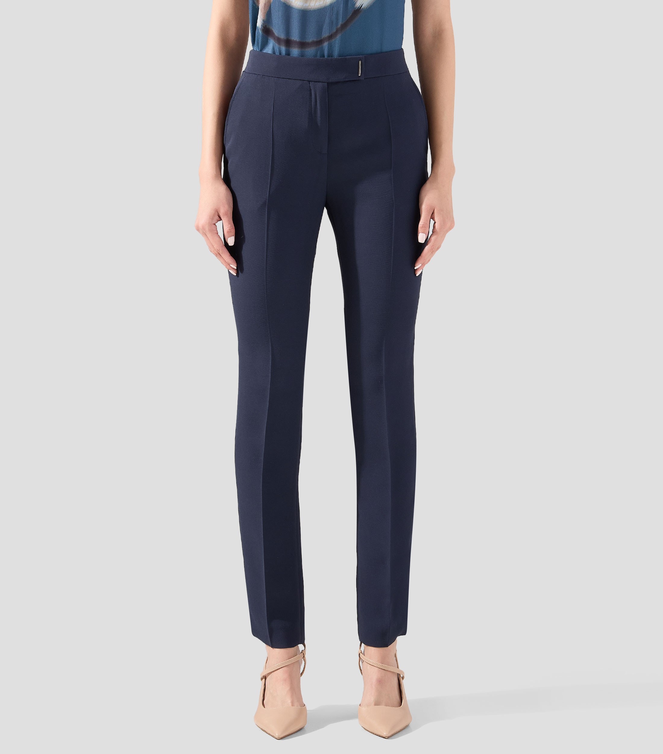 Pantalón slim con aberturas en los dobladillos Mujer
